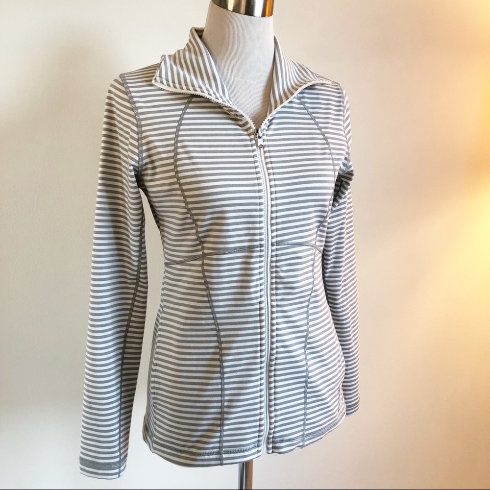 Reebok Grey White Striped Full Zip Athletic Jacket, size Large - Picture 2 of 16